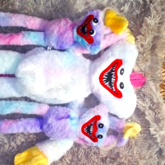 😀💕SOLD Out Cute Cuddly Rainbow Huggy Wuggy And Backpack Set Bundle - Picture 8 of 16